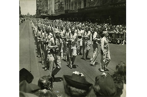 Photograph of US marines march through Melbourne on George Washington's birthday, 22 February 1943
