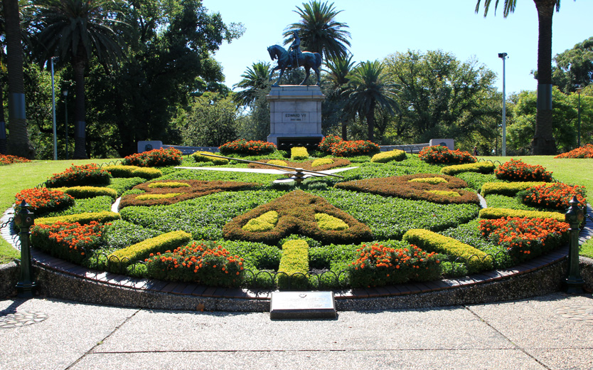 Queen Vic Gardens - Floral Clock